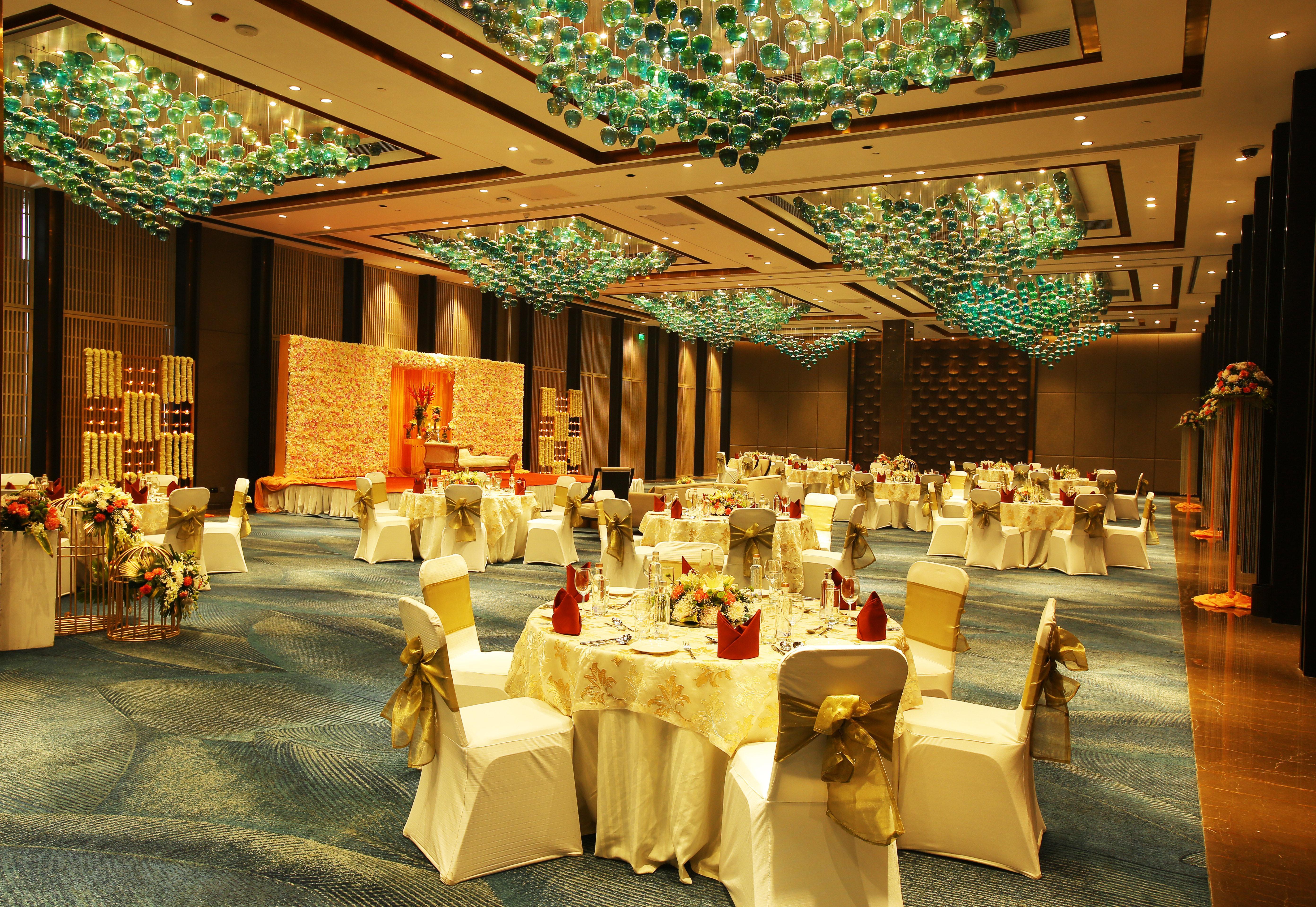 Crowne Plaza Mayur Vihar Noida By Ihg Hotel New Delhi