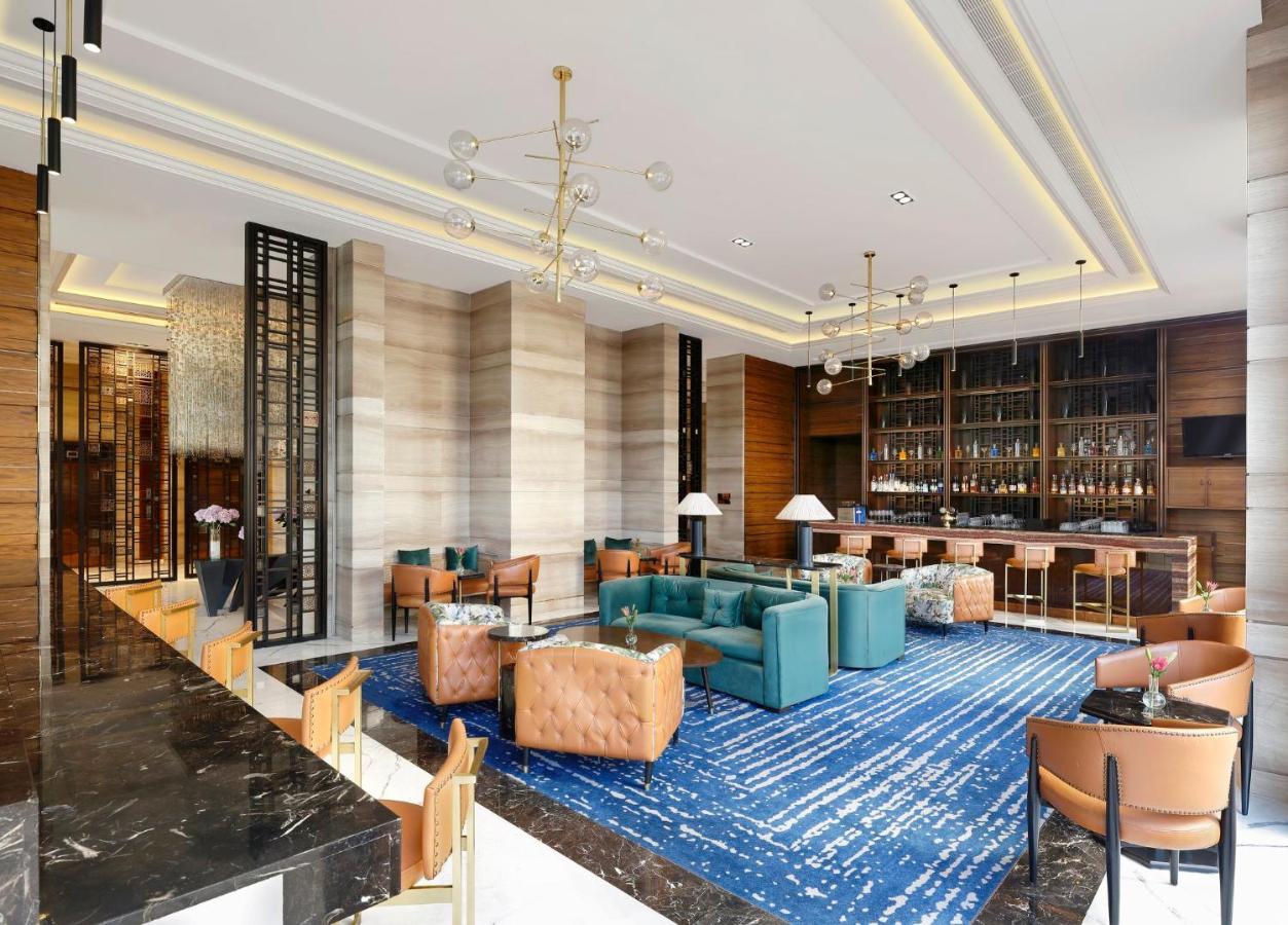 Crowne Plaza Mayur Vihar Noida By Ihg 5* New Delhi