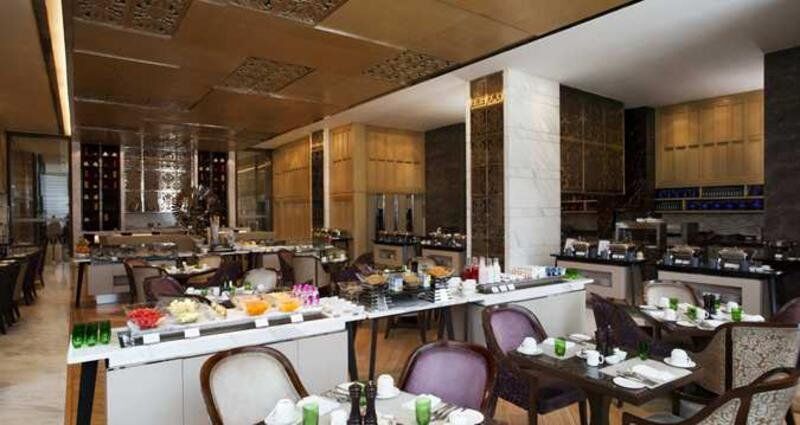 Hotel Crowne Plaza Mayur Vihar Noida By Ihg 5*